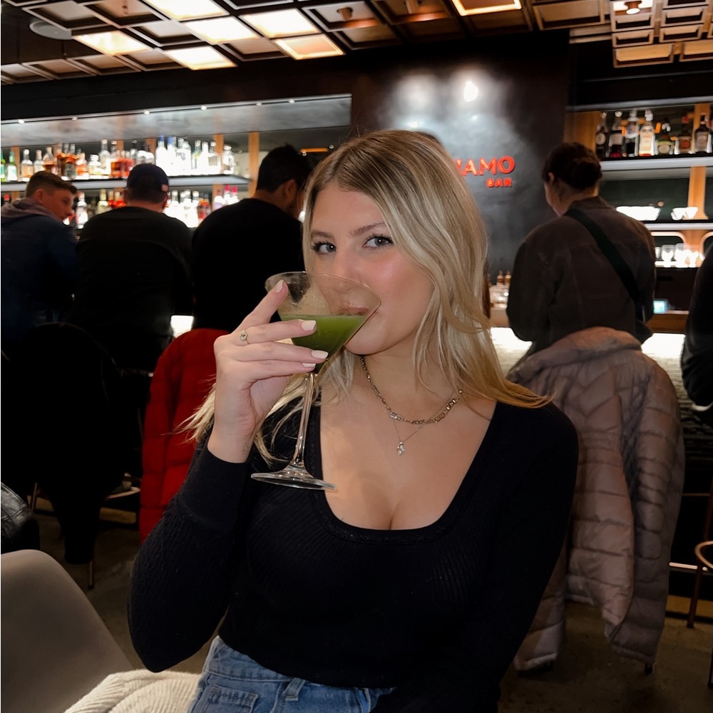 Meet your Posher, Danielle